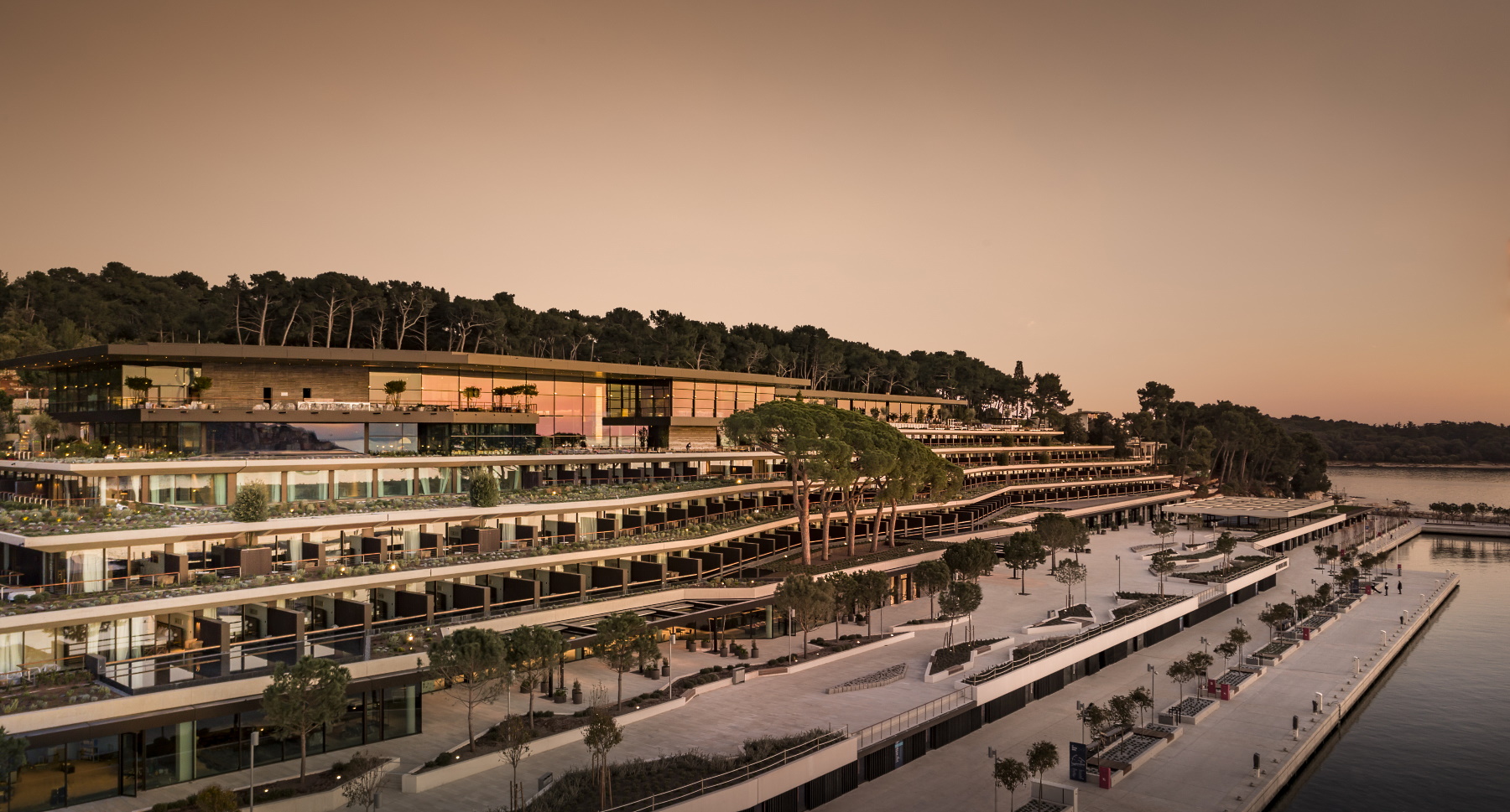 Grand Park Hotel