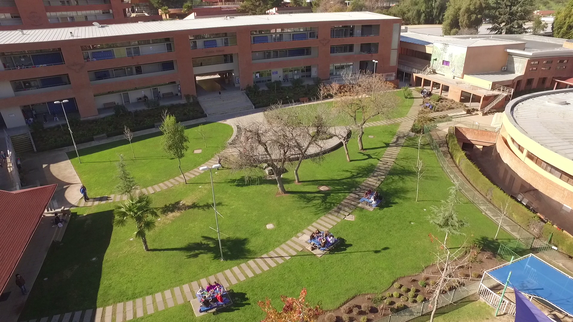Nido de Aguilas International School