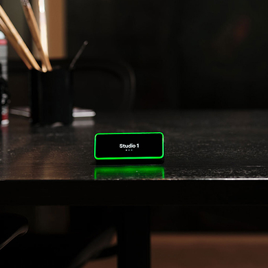 Evoko Liso | Self-Hosted Room Booking Display by Biamp